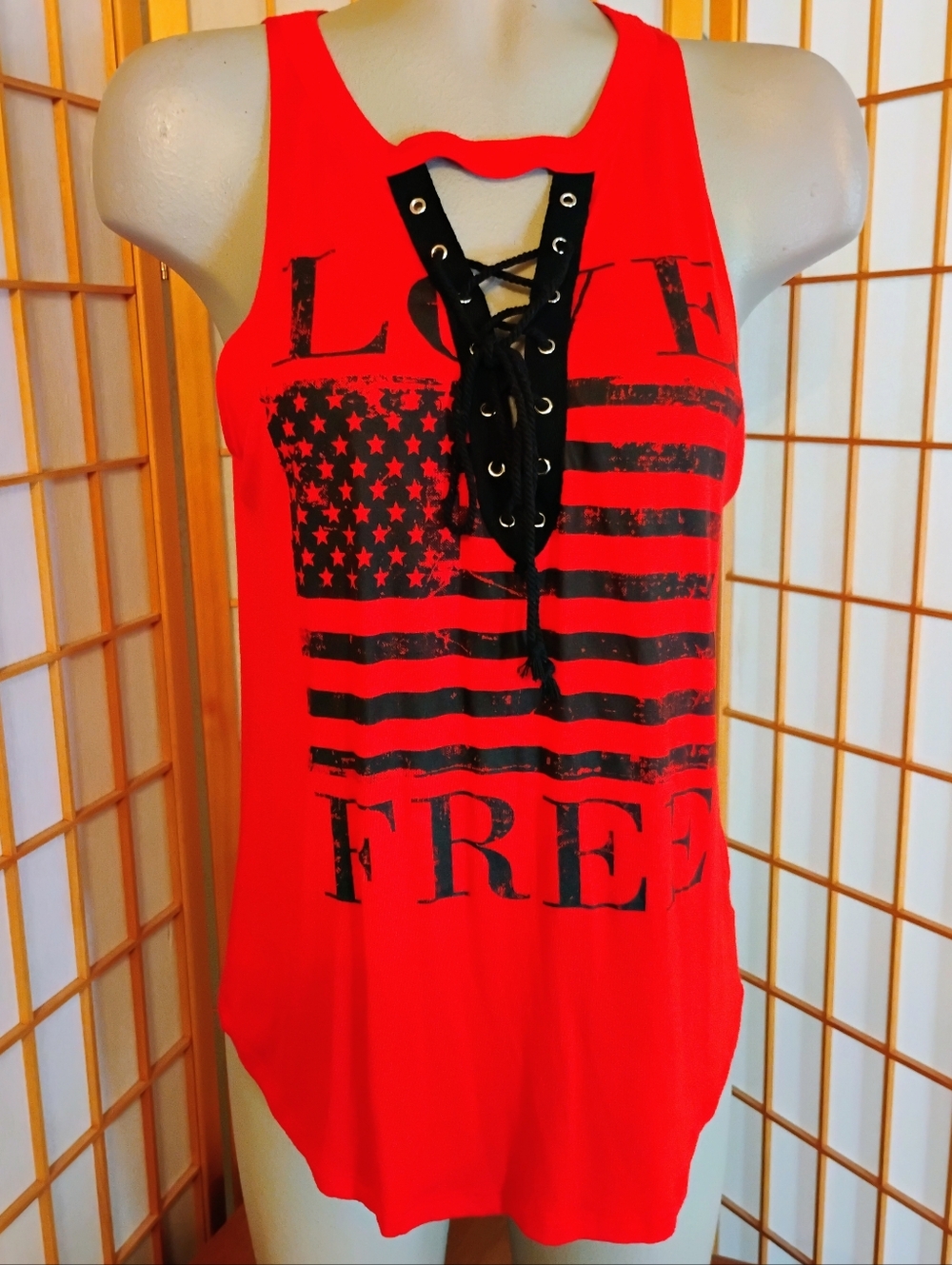 Dirtee Laundry "Love Free" Tank Top, Junior Size LG